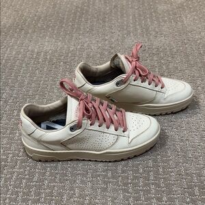 P448 Mason Cream Sneaker with Pink Laces